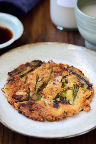 Nokdujeon (Mung Bean Pancakes)