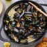 Mussels with White Wine Garlic Sauce