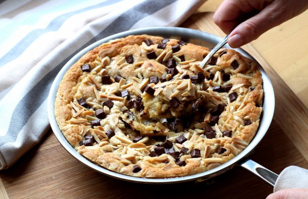 One-Pan Giant Chocolate Chip Cookie