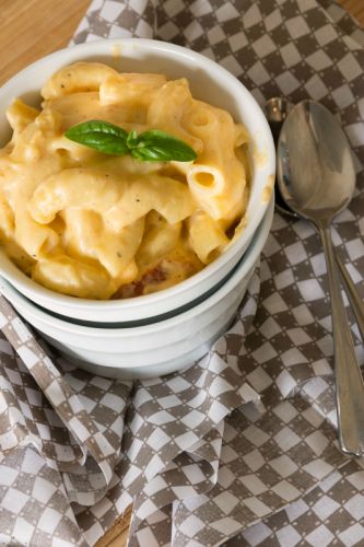 One Pot Macaroni and Cheese
