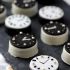 Design no-bake Oreo cookie clocks