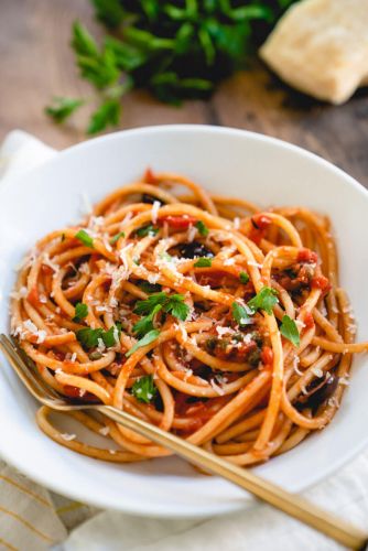 Easy Pasta Puttanesca
