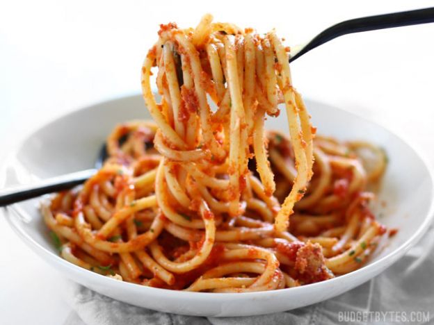 Pasta with 5-Ingredient Butter Tomato Sauce