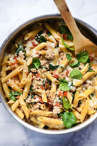 One-Pot Penne Pasta with Turkey and Spinach