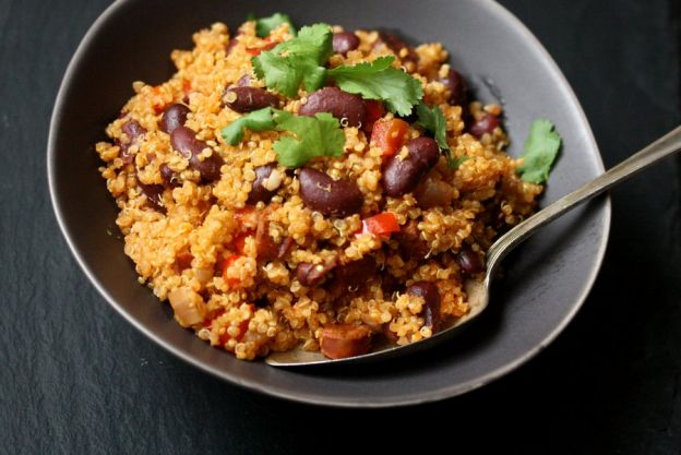 Spanish Quinoa Pilaf with Chorizo and Kidney Beans