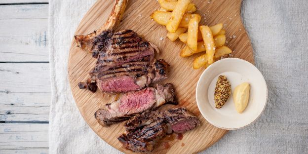 Mustard-Infused Rib-Eye with Crispy Potatoes