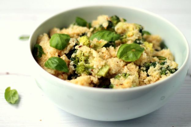 Rice Cooker Cheese and Broccoli Quinoa Casserole