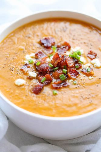 ROASTED BUTTERNUT SQUASH AND BACON SOUP