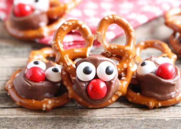 Rolo Pretzel Reindeer