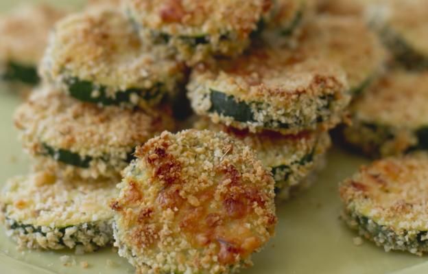 Breaded zucchini with parmesan