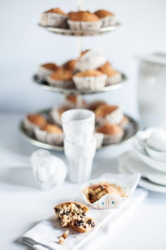 Rooibos and vanilla muffins with chocolate chips