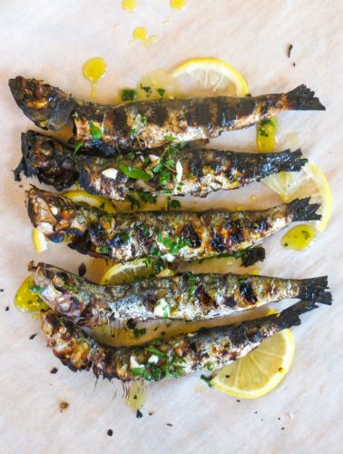 GRILLED SARDINES WITH SALMORIGLIO SAUCE