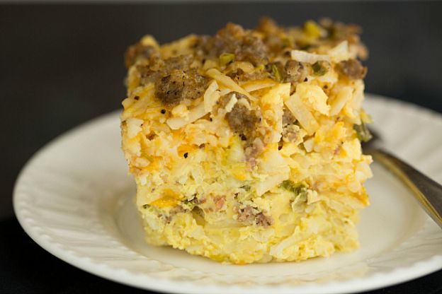 Slow Cooker Sausage, Hash Brown & Cheddar Breakfast Casserole