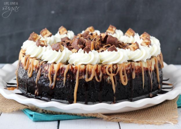 Snickers Cheesecake