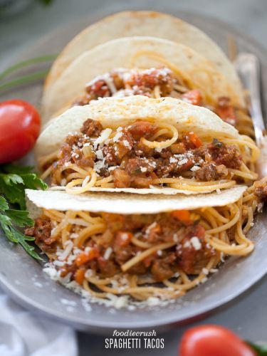 Spaghetti tacos