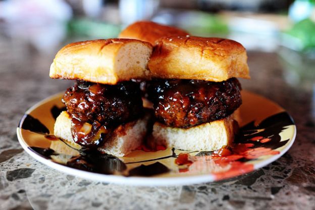 Spicy whiskey BBQ sliders