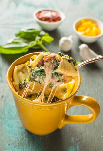 Spinach ricotta lasagna in a mug