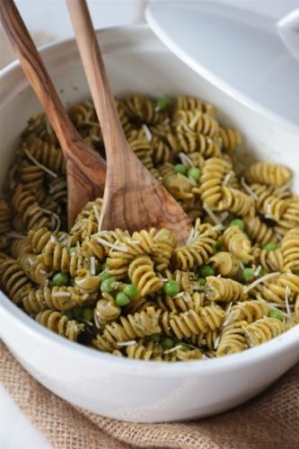 Spring pea pesto pasta salad