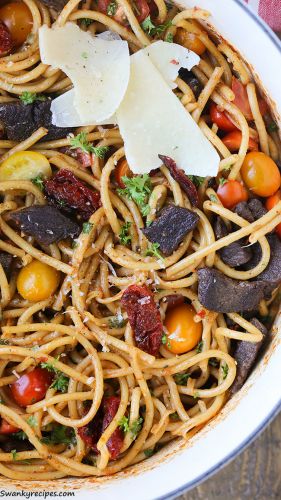 One-pot pan-seared steak bucatini pasta