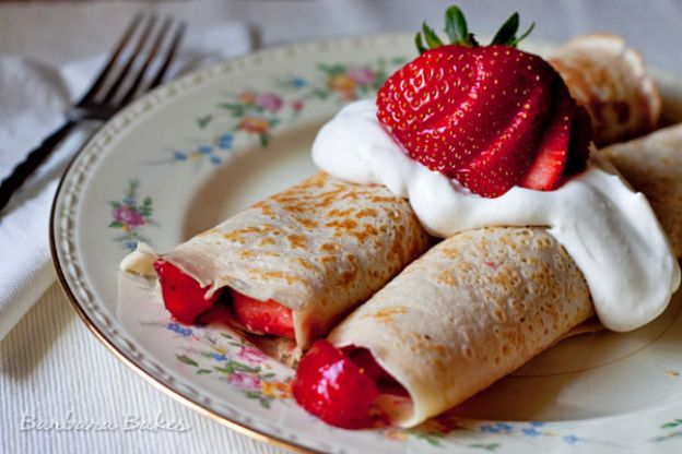 Strawberry crepes