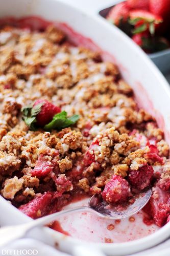 Strawberry crumble