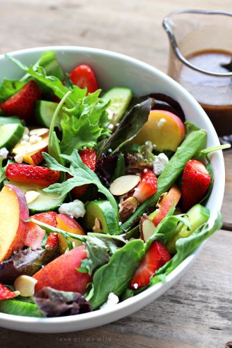 Strawberry peach salad