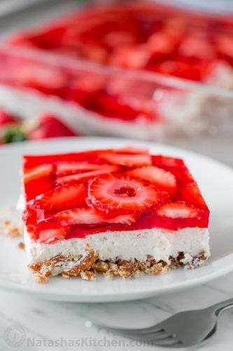 Strawberry pretzel salad