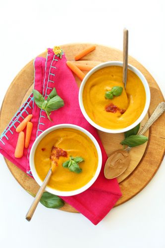 Creamy thai carrot soup with basil