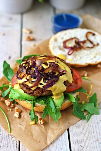 Vegan lentil burger