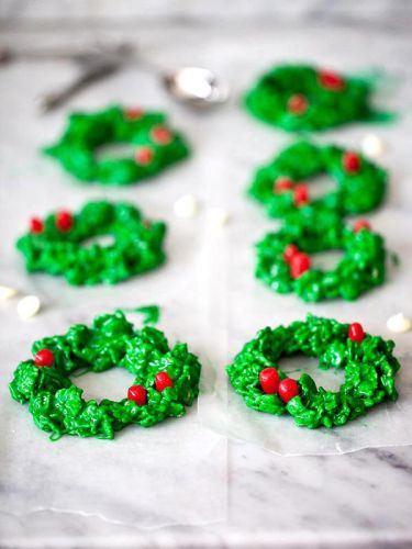 White chocolate and peppermint Christmas wreath cookies