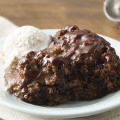 SLOW-COOKER HOT FUDGE SUNDAE CAKE