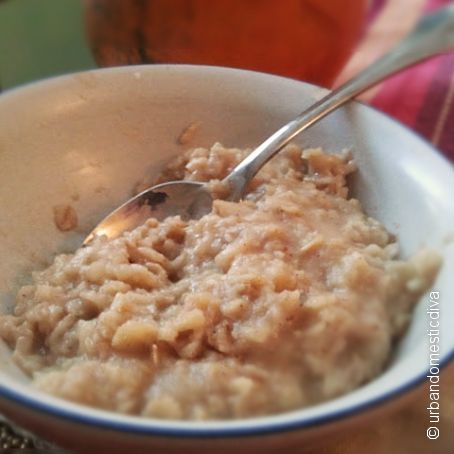 Apple Pie Breakfast Oatmeal