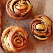 Apple Crescent Roses