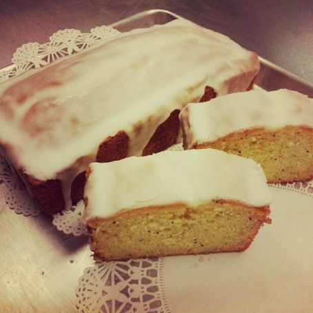 Magic Poppy Seed Cake