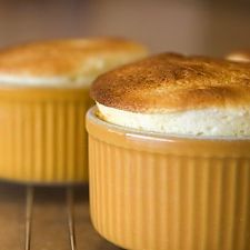 Souffle from cheese in the microwave