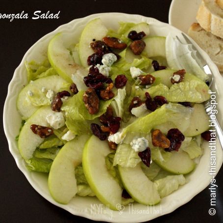 Apple Gorganzala Salad (copycat recipe)