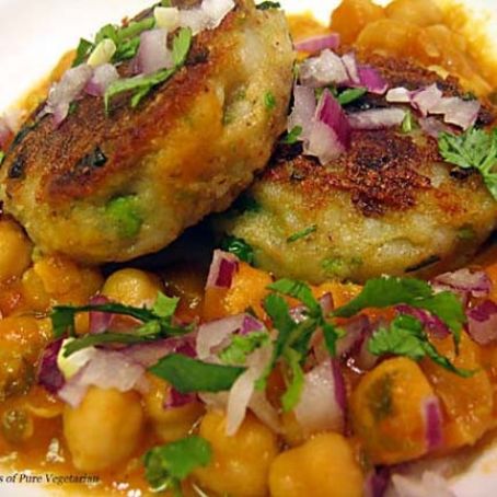 Mom's aloo tikian with chole (indian potato patties with chickpeas)