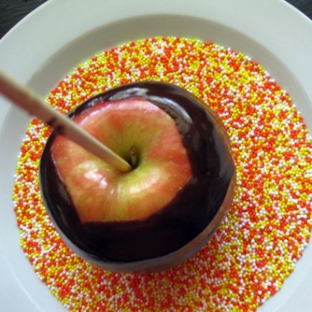Chocolate Caramel Apples With Sprinkles