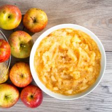 Baby Food: Apple and Oat Puree
