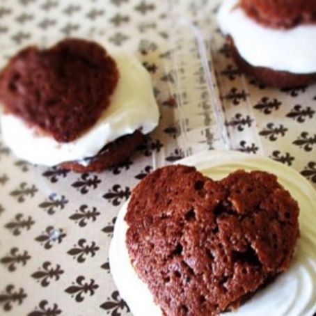 BRIOSE CU MOUSSE DE MASCARPONE SI CIOCOLATA ALBA