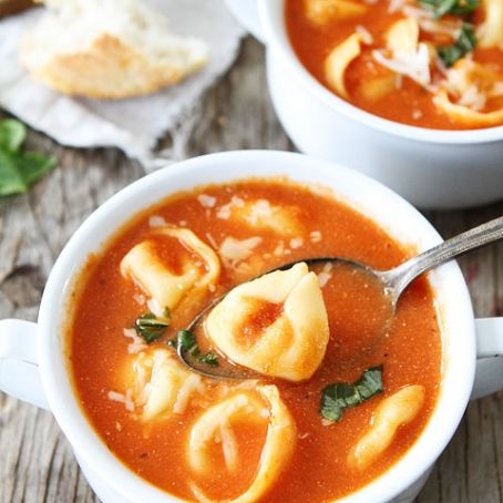 Creamy Tomato Tortellini Soup