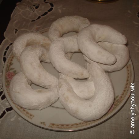 Tcharek M'seker Algerian sweets