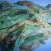 CHEESY GREEN BEAN CASSEROLE
