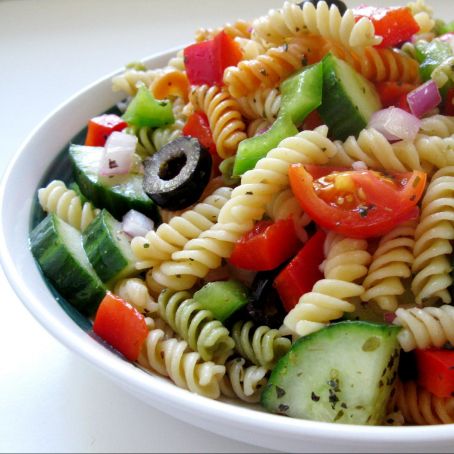 Fresh Greek Pasta Salad