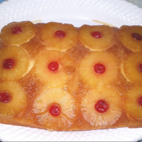 Pineapple upside down cake