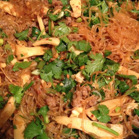Cellophane Noodles with Bamboo Stir Fry-Peev Choj