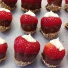 Chocolate Covered Strawberry Cheesecake Bites