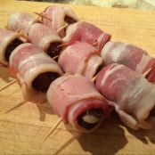 Bacon wrapped dates - Step 3