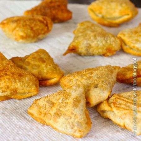 Beef Samosas with green chutney