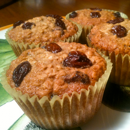 Caramelized Oatmeal Raisin Muffins